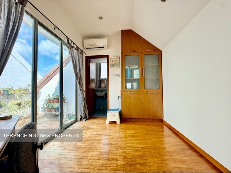 Sunshine Grove (D19), Apartment #552962831